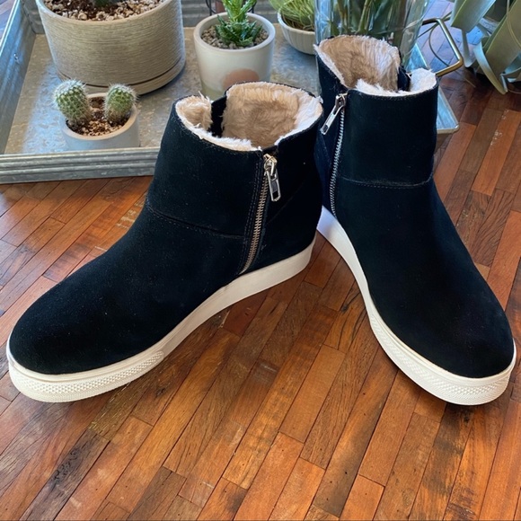 Steve Madden Wanda Wedge Sneaker. Black suede - size 8.5 - Picture 9 of 12